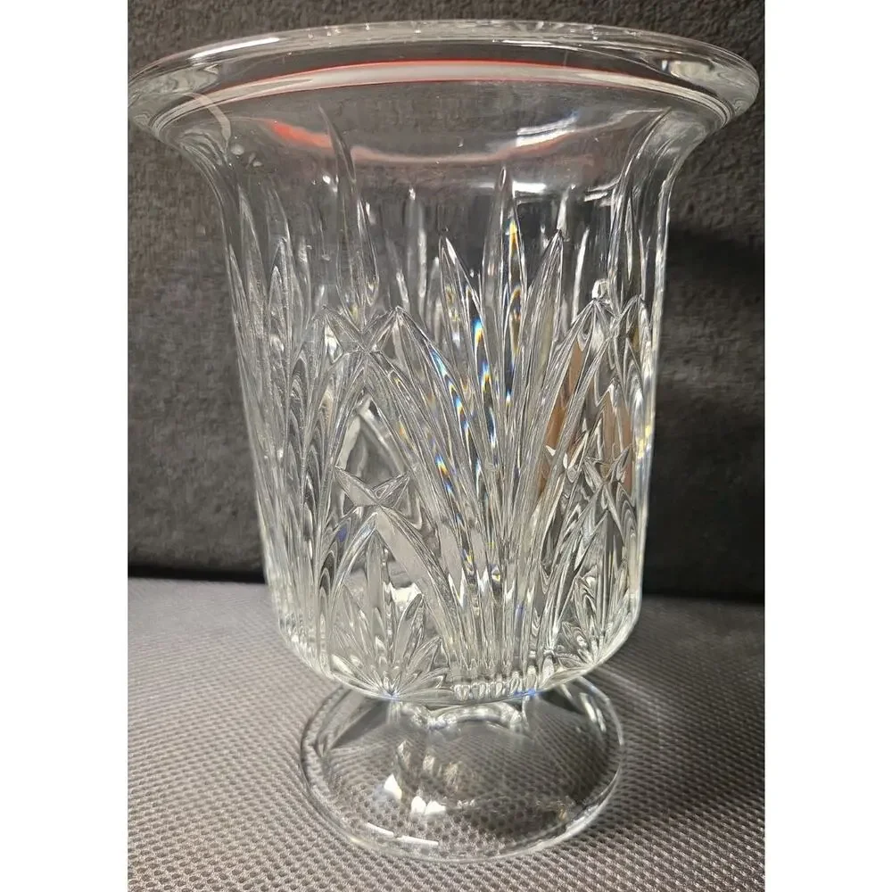 Royal Limited pedestal vase 24% lead crystal Czech Republic 8 In Tall 6 In Diame